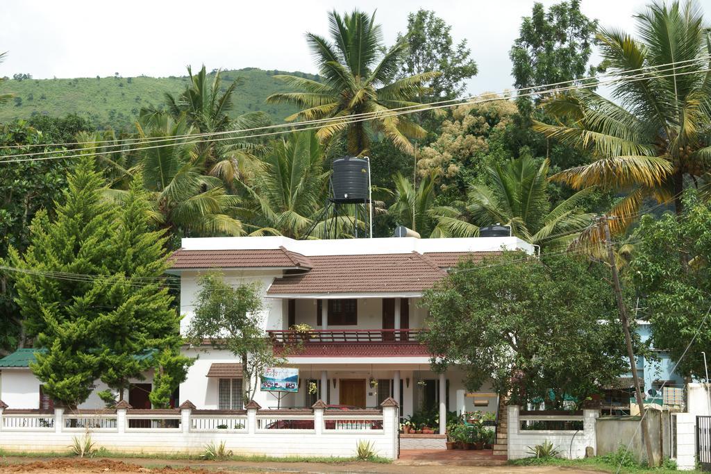 Mistygreen Homestay Thekkady Buitenkant foto
